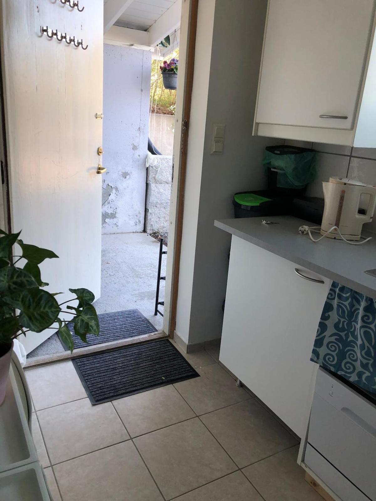 Mountain View Near Oslo: Bedroom, Lounge, Kitchen And Bathroom. Flat In Rykkinn Apartment