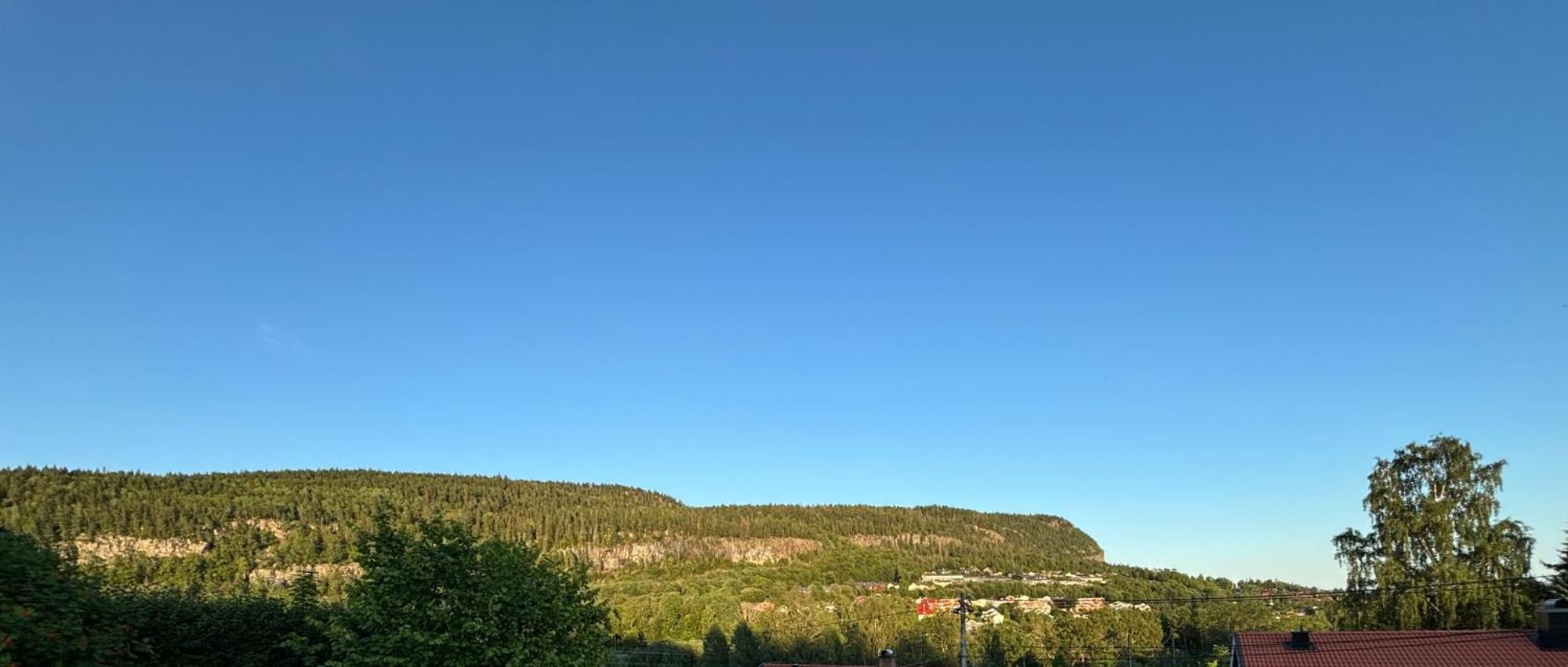 Mountain View Near Oslo: Bedroom, Lounge, Kitchen And Bathroom. Flat In Rykkinn Apartment Kolsas